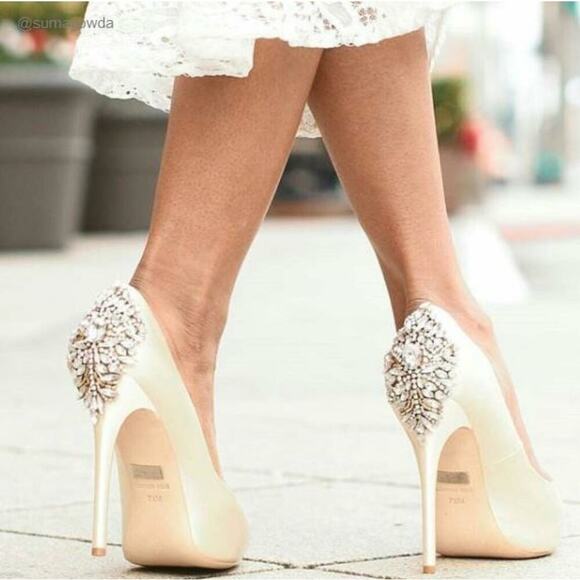 BADGLEY MISCHKA Kiara Embellished Peep-toe Pump size 7.5 - Picture 1 of 6